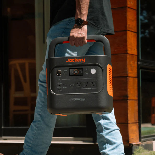 Jackery Explorer 2000 V2 Solar Generator with SolarSaga 500X Solar Panel